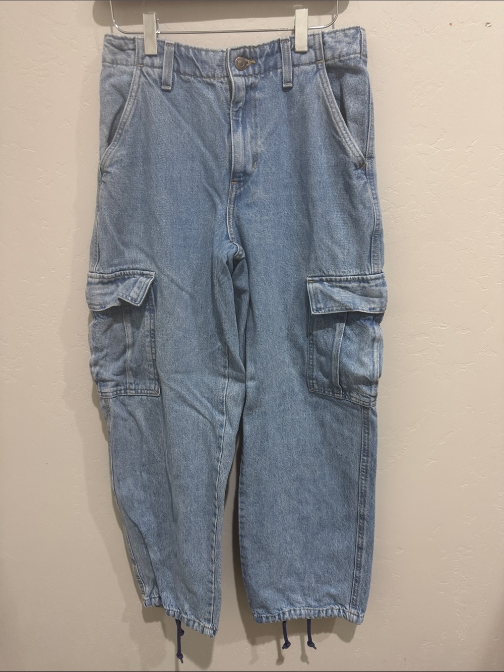 Levi’s Baggy Cargo Jeans